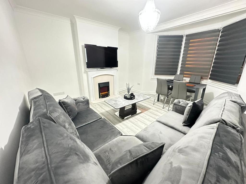 Newly Renovated Lux 2 Bed Apartment Glasgow Eksteriør billede
